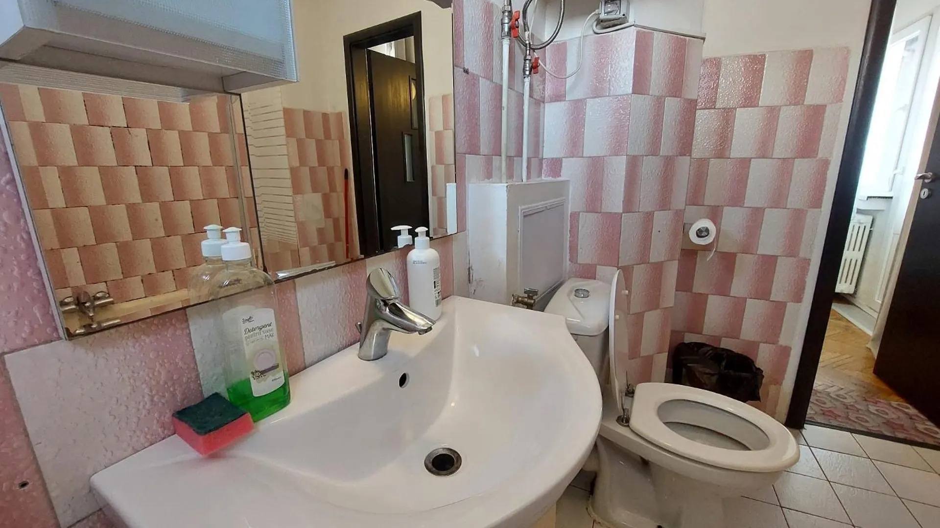 Amzei Market Studio Bucharest Apartment